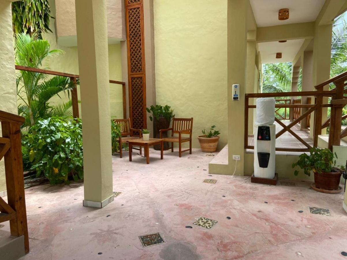 Paradise Island Beach Resort Punta Rucia Exterior photo